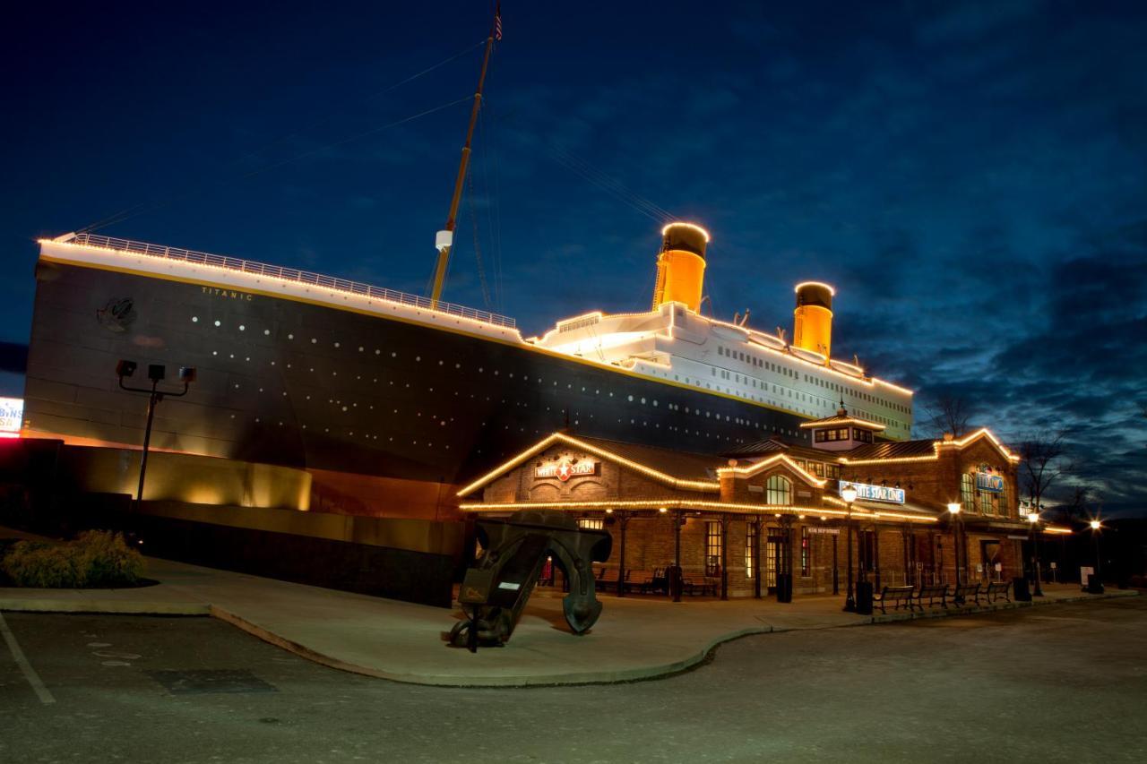 Papa Bear, Hot Tub, Wifi, 1089 Free Tickets Each Paid Day, Dollywood And More Sevierville Eksteriør bilde